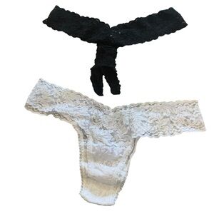 Hanky Panky Lace thing panties underwear set of 2 NEW Black and White